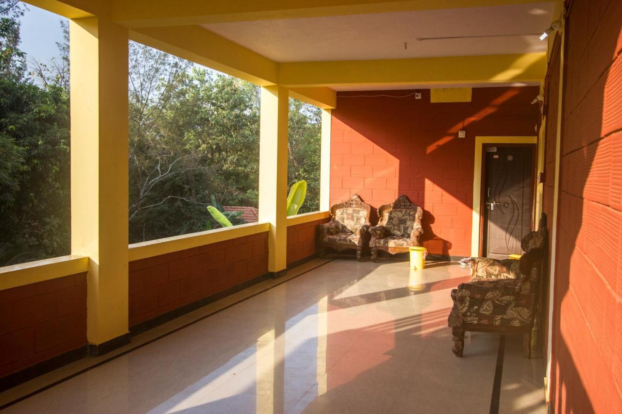 Hari Om Hotel Gokarna  Luaran gambar
